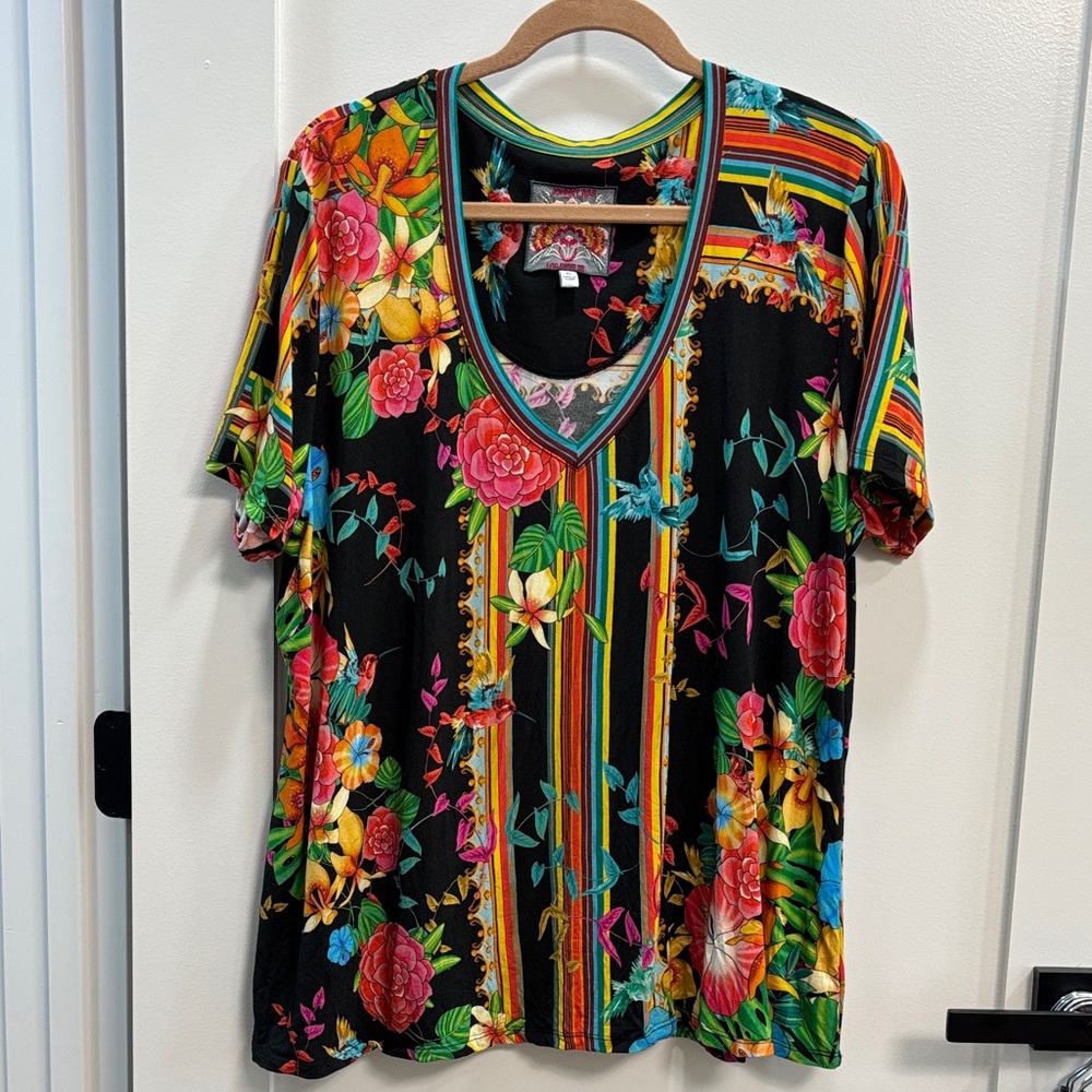 Johnny Was Black Multicolor Floral V-Neck short sleeved Top XL stretchy fabric